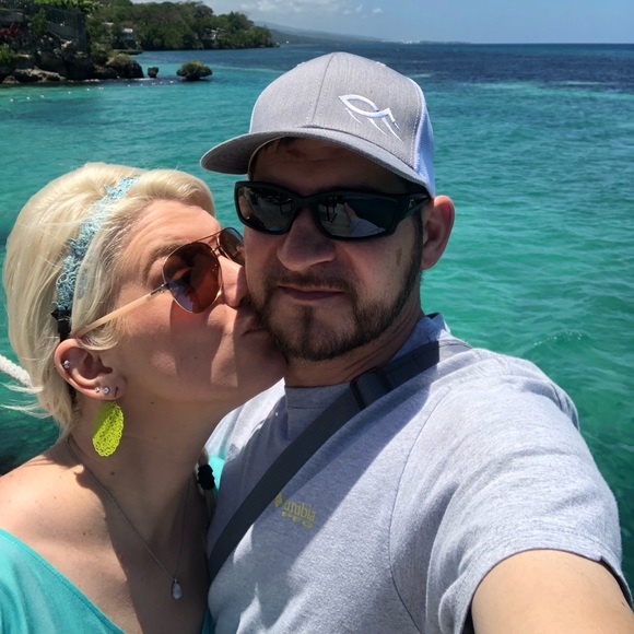 Meet your posher - Picture 3 of 5